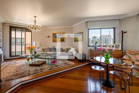 Apartamento à venda com 4 quartos, 455m² em Cerqueira César, São Paulo
