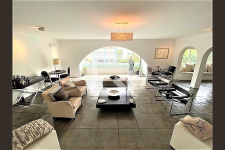 Apartamento à venda com 4 quartos, 350m² em Jardim Paulista, São Paulo