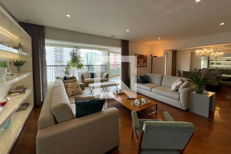 Apartamento à venda com 3 quartos, 240m² em Santa Cecilia, São Paulo