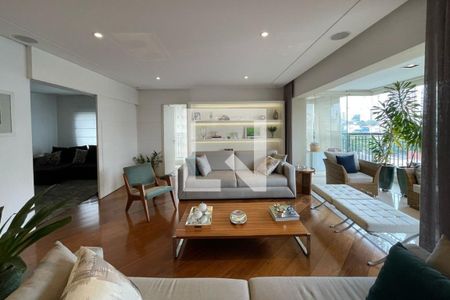 Apartamento à venda com 3 quartos, 240m² em Santa Cecilia, São Paulo