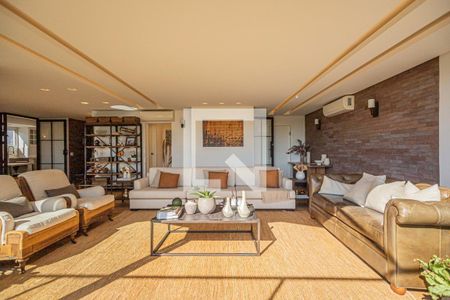 Apartamento à venda com 3 quartos, 330m² em Jardim Europa, São Paulo