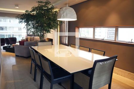 Apartamento à venda com 3 quartos, 240m² em Jardim Paulista, São Paulo