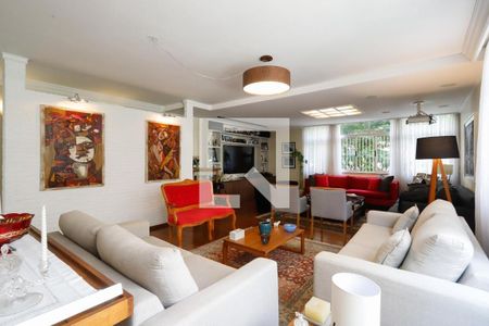 Apartamento à venda com 3 quartos, 198m² em Santa Cecilia, São Paulo