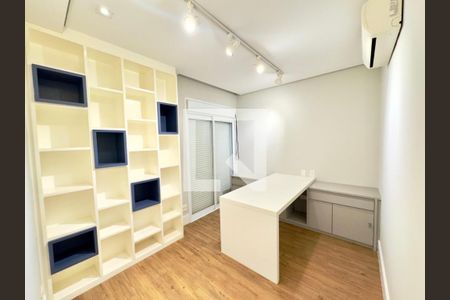 Apartamento à venda com 3 quartos, 162m² em Vila Romana, São Paulo