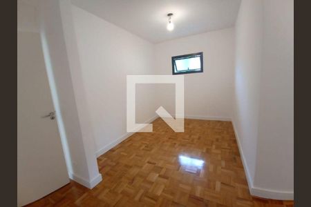 Casa à venda com 4 quartos, 410m² em Alto de Pinheiros, São Paulo