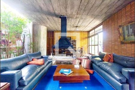 Casa à venda com 5 quartos, 710m² em Alto de Pinheiros, São Paulo