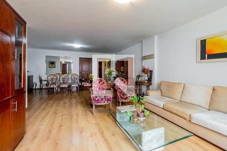 Apartamento à venda com 3 quartos, 155m² em Santa Cecilia, São Paulo