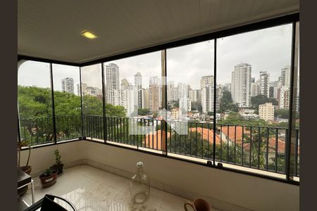 Sala de apartamento à venda com 4 quartos, 300m² em Pacaembu, São Paulo
