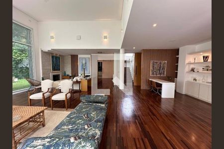 Casa à venda com 4 quartos, 466m² em Alto de Pinheiros, São Paulo