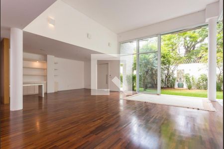 Casa à venda com 4 quartos, 466m² em Alto de Pinheiros, São Paulo