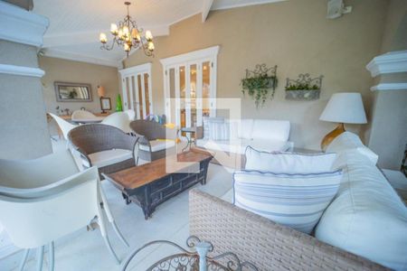 Casa à venda com 3 quartos, 318m² em Pacaembu, São Paulo