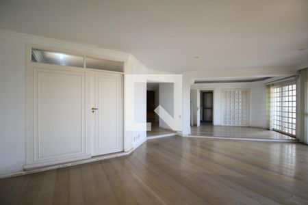 Sala de apartamento à venda com 4 quartos, 242m² em Vila Suzana, São Paulo