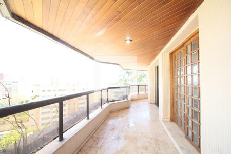 Varanda da Sala de apartamento à venda com 4 quartos, 242m² em Vila Suzana, São Paulo