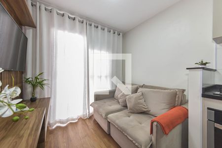 Sala - Cozinha Integrada de apartamento para alugar com 1 quarto, 31m² em Vila das Belezas, São Paulo