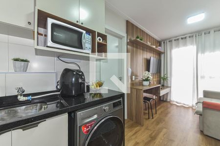 Sala - Cozinha Integrada de apartamento para alugar com 1 quarto, 31m² em Vila das Belezas, São Paulo