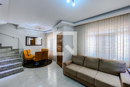Sala de casa à venda com 3 quartos, 144m² em Vila Bertioga, São Paulo