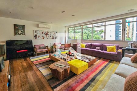Apartamento à venda com 4 quartos, 226m² em Jardim Europa, São Paulo