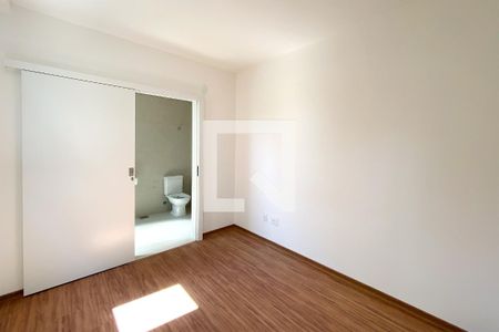 Suite 1 de apartamento para alugar com 2 quartos, 102m² em Alto Barroca, Belo Horizonte
