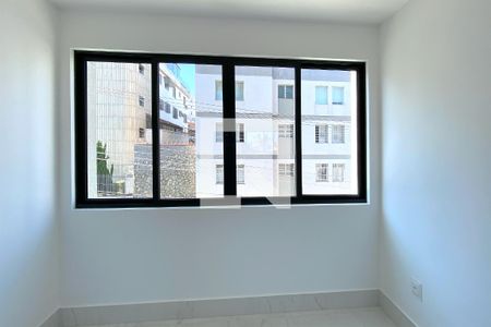 Sala de apartamento à venda com 2 quartos, 59m² em Alto Barroca, Belo Horizonte