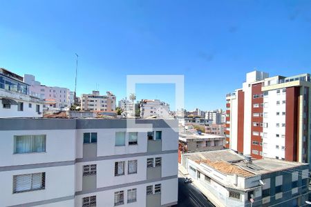 Vista da Sala de apartamento à venda com 3 quartos, 115m² em Alto Barroca, Belo Horizonte