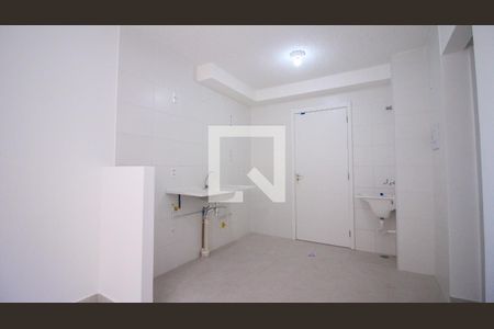 Sala/Cozinha de apartamento para alugar com 2 quartos, 32m² em Vila Ema, São Paulo