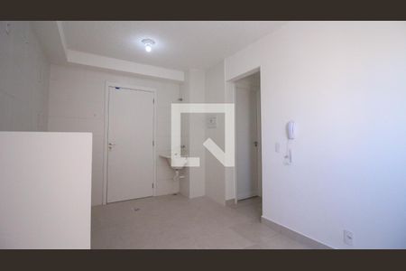 Sala/Cozinha de apartamento para alugar com 2 quartos, 32m² em Vila Ema, São Paulo
