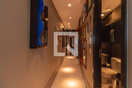 Corredor de apartamento à venda com 3 quartos, 170m² em Vila Mariana, São Paulo