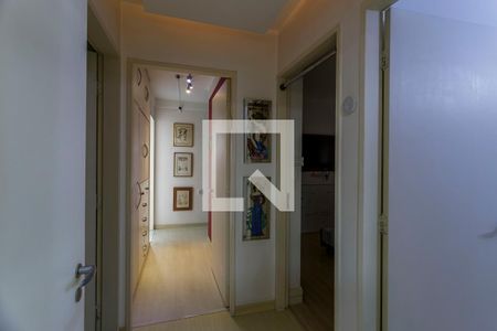 Corredor de apartamento à venda com 3 quartos, 107m² em Itaim Bibi, São Paulo