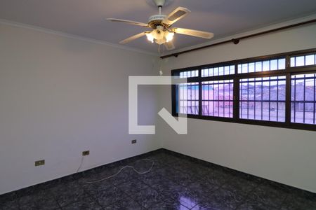 Sala de casa para alugar com 6 quartos, 210m² em Vila Industrial, São Paulo