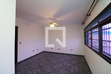Sala de casa para alugar com 6 quartos, 210m² em Vila Industrial, São Paulo