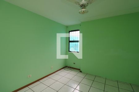 Quarto 1 de casa para alugar com 6 quartos, 210m² em Vila Industrial, São Paulo