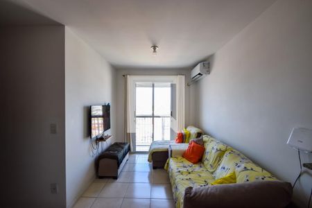 Sala de apartamento à venda com 3 quartos, 64m² em Del Castilho, Rio de Janeiro