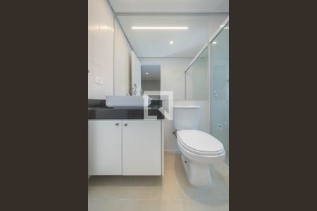Banheiro da Suíte 1 de casa de condomínio para alugar com 2 quartos, 146m² em Vila Congonhas, São Paulo