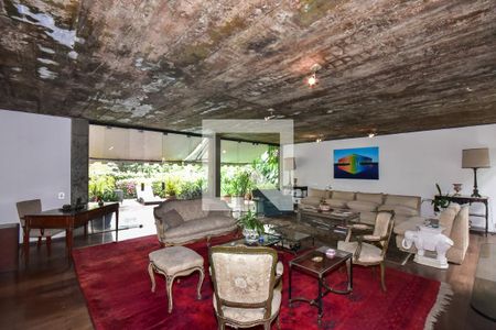 Sala de casa à venda com 4 quartos, 875m² em Jardim Guedala, São Paulo