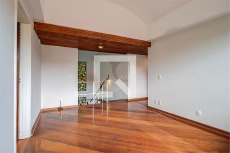 Casa à venda com 3 quartos, 438m² em Granja Julieta, São Paulo