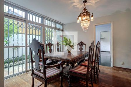 Casa à venda com 3 quartos, 438m² em Granja Julieta, São Paulo