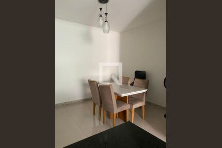 Sala de casa à venda com 2 quartos, 100m² em Jardim Vitoria, Belo Horizonte