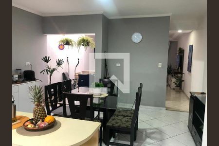 Casa à venda com 3 quartos, 105m² em Vila Lucinda, Santo André