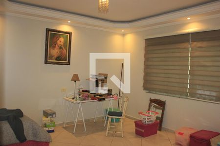 Sala 1 de casa para alugar com 4 quartos, 220m² em Vila Saiago, Guarulhos