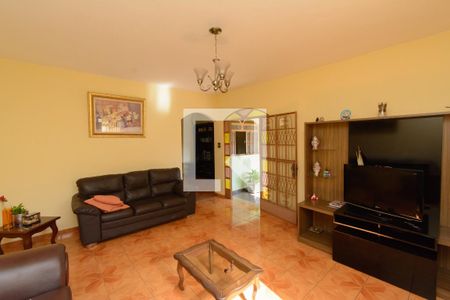Sala de casa à venda com 4 quartos, 150m² em Lindéia, Contagem