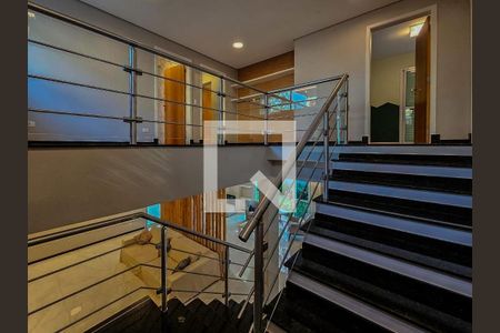 Sala de casa à venda com 4 quartos, 330m² em Parque dos Principes, São Paulo