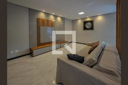 Sala de casa à venda com 4 quartos, 330m² em Parque dos Principes, São Paulo