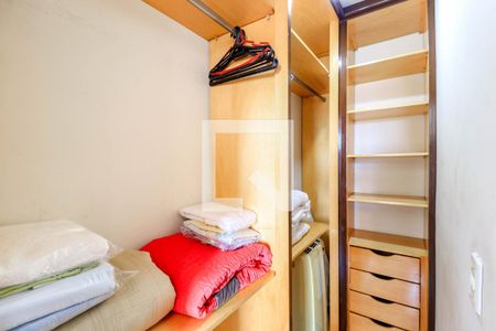 Closet do Quarto 1 de apartamento para alugar com 2 quartos, 60m² em Brooklin, São Paulo
