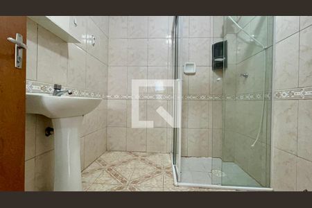 Banheiro de apartamento para alugar com 1 quarto, 50m² em Pinheiros, São Paulo