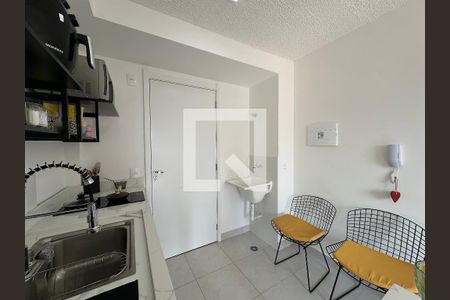 Sala/Cozinha de apartamento para alugar com 1 quarto, 29m² em Parque Industrial Tomas Edson, São Paulo
