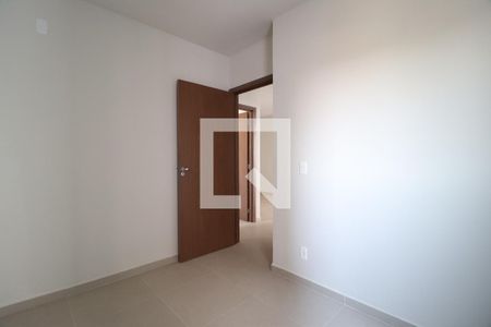 Quarto 1 de apartamento para alugar com 2 quartos, 60m² em Morumbi, Uberlândia