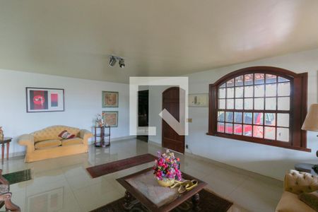 Sala 1 de casa à venda com 3 quartos, 480m² em Bandeirantes (pampulha), Belo Horizonte