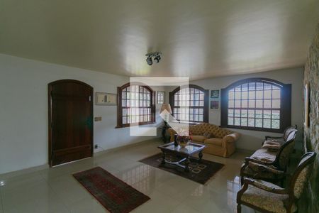 Sala 1 de casa à venda com 3 quartos, 480m² em Bandeirantes (pampulha), Belo Horizonte