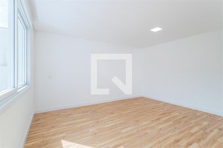 Casa à venda com 4 quartos, 332m² em Jardim Petropolis, São Paulo