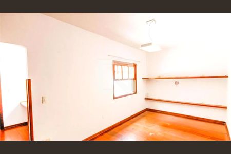 Casa à venda com 3 quartos, 140m² em Campo Belo, São Paulo